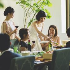 ゲストを招いた式とパーティー